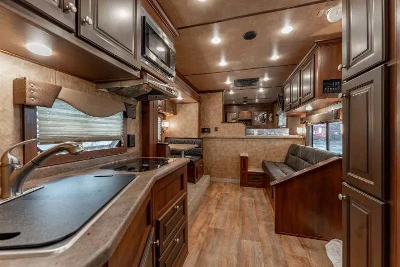 used Horse Trailers Exiss Trailers  for sale, in North Jackson, OH Thumbnail 19