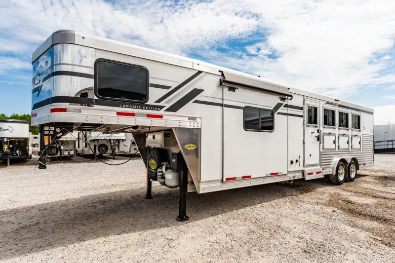 used Horse Trailers SMC Horse Trailers  for sale, in North Jackson, OH Thumbnail 11