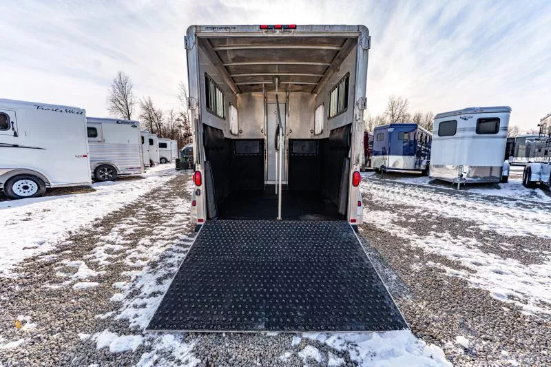 used Horse Trailers Featherlite  for sale, in North Jackson, OH Thumbnail 15
