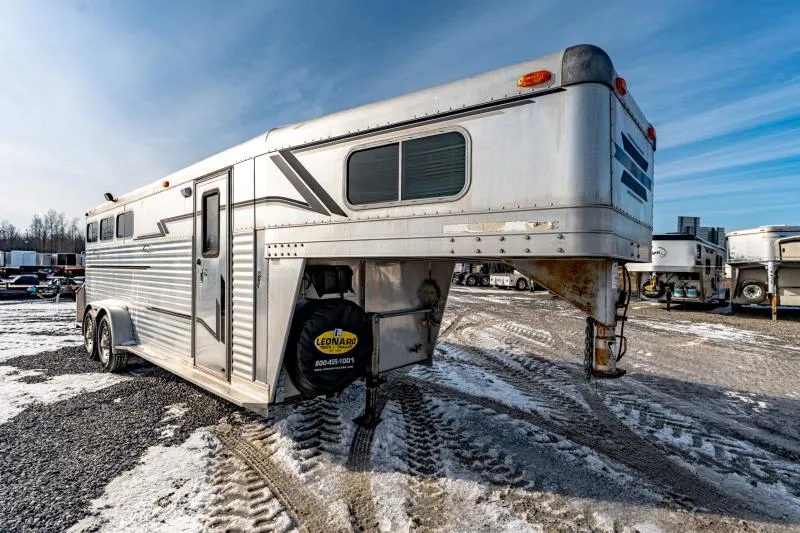 2000 4-Star Trailers 3HLQ Horse Trailer