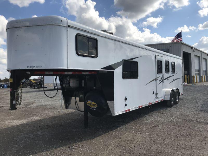 2020 3 HORSE BISON GOOSENECK WITH LIVING QUARTERS 2020 3 HORSE BISON GOOSENECK WITH LIVING QUARTERS