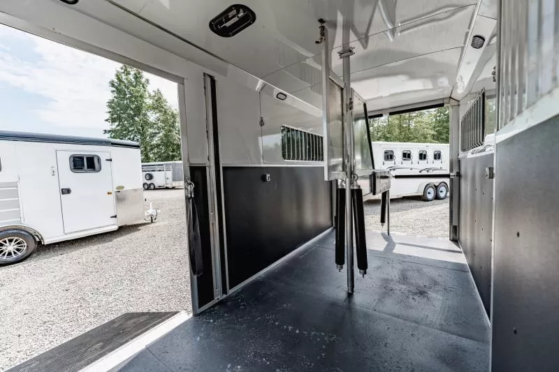 new Horse Trailers Shadow Trailers  for sale, in North Jackson, OH Thumbnail 20