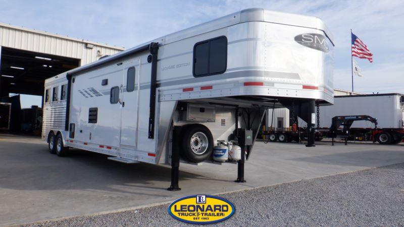 2022 3 HORSE SMC GOOSENECK WITH LIVING QUARTERS 2022 3 HORSE SMC GOOSENECK WITH LIVING QUARTERS