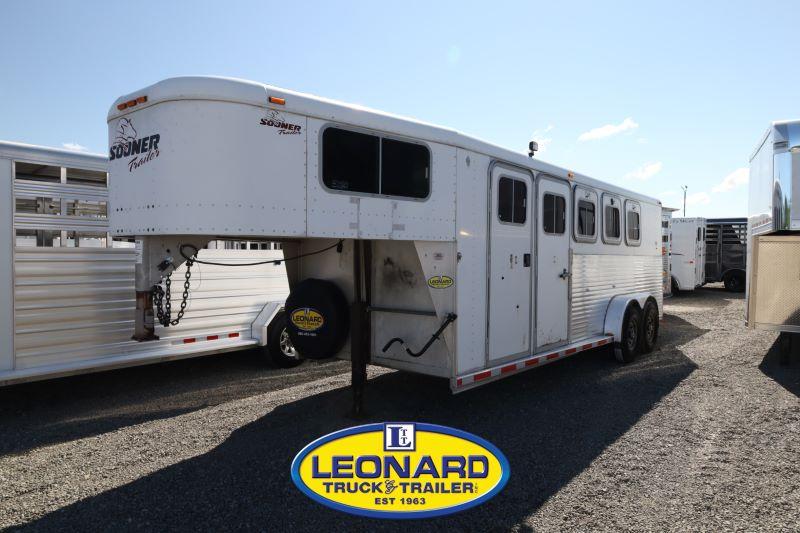 2000 Sooner Trailers SS400 Horse Trailer 2000 Sooner Trailers SS400 Horse Trailer