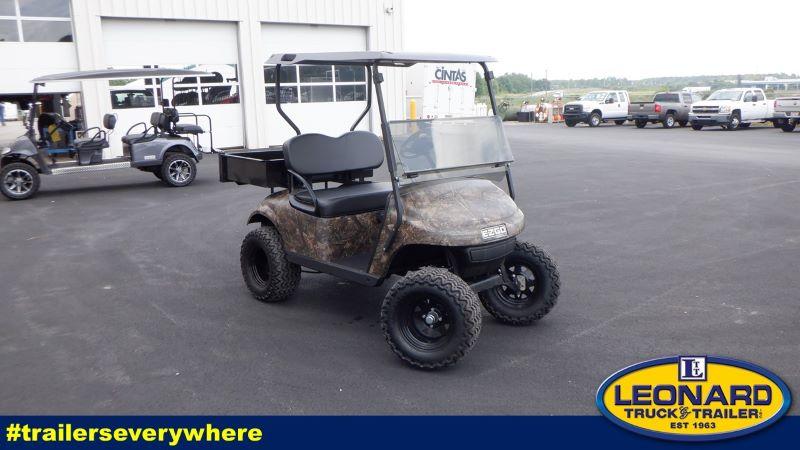 2018 EZGO TXT GOLF CART 2018 EZGO TXT GOLF CART