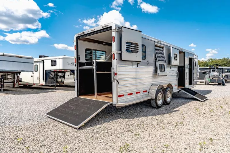 used Horse Trailers Logan Coach  for sale, in North Jackson, OH Thumbnail 14
