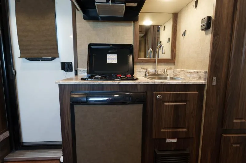 used Horse Trailers Shadow Trailers  for sale, in North Jackson, OH Thumbnail 24