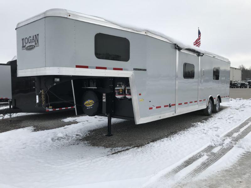 2021 LOGAN COACH 28' GOOSENECK OPEN CONCEPT LIVING QUARTERS TOY HAULER 2021 LOGAN COACH 28' GOOSENECK OPEN CONCEPT LIVING QUARTERS TOY HAULER