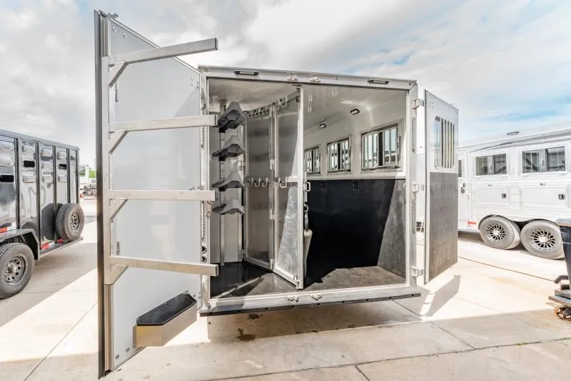 used Horse Trailers SMC Horse Trailers  for sale, in North Jackson, OH Thumbnail 24