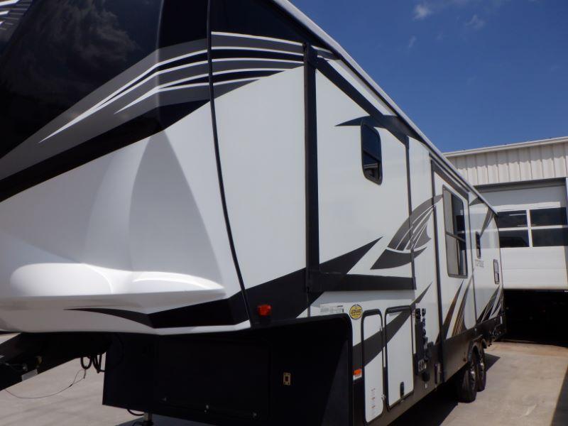 2018 Heartland RV 325 Travel Trailer 2018 Heartland RV 325 Travel Trailer