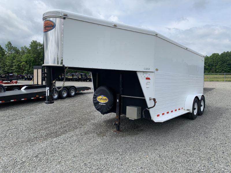 2011 24' SUNDOWNER GOOSENECK ENCLOSED CARGO TRAILER 2011 24' SUNDOWNER GOOSENECK ENCLOSED CARGO TRAILER