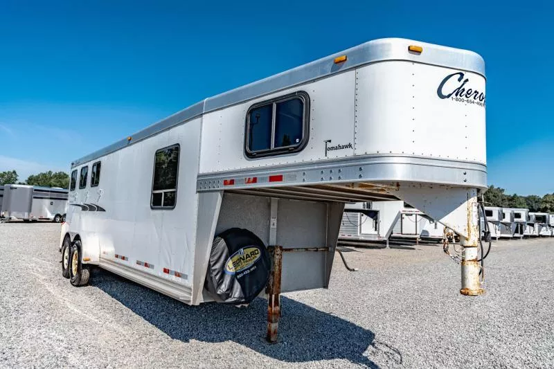 2004 Cherokee XT300 Horse Trailer