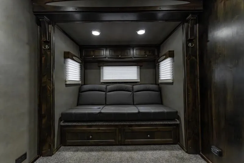 new Toy Haulers Logan Coach  for sale, in North Jackson, OH Thumbnail 19