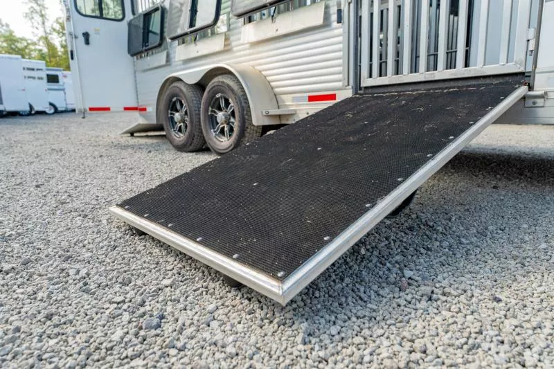 used Stock / Stock Combo Trailers Shadow Trailers  for sale, in North Jackson, OH Thumbnail 12