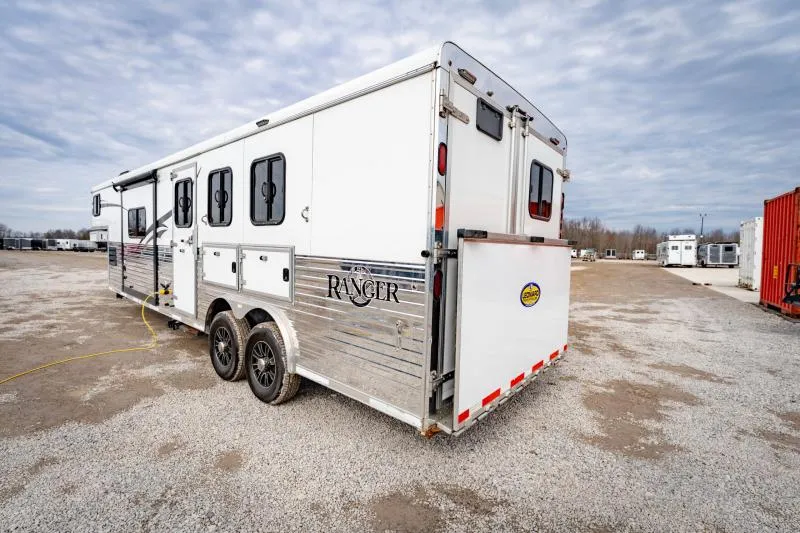 used Horse Trailers Bison Trailers  for sale, in North Jackson, OH Thumbnail 10