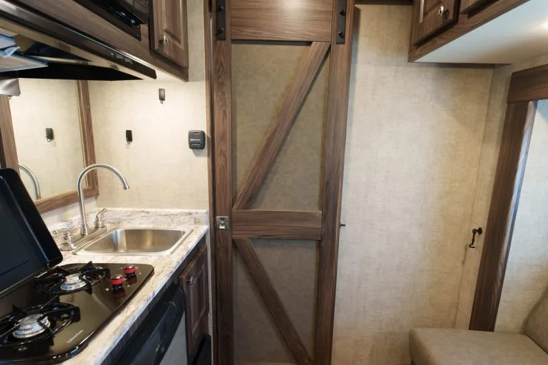 used Horse Trailers Shadow Trailers  for sale, in North Jackson, OH Thumbnail 29