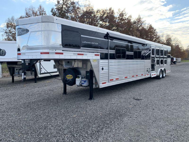 2020 4 HORSE SMC GOOSENECK LIVING QUARTERS HORSE TRAILER 2020 4 HORSE SMC GOOSENECK LIVING QUARTERS HORSE TRAILER