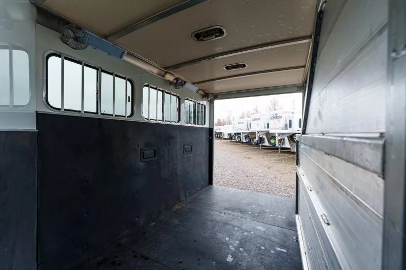 used Horse Trailers Cimarron Trailers  for sale, in North Jackson, OH Thumbnail 17