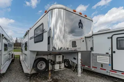 2008 Adam 3H LQ Horse Trailer