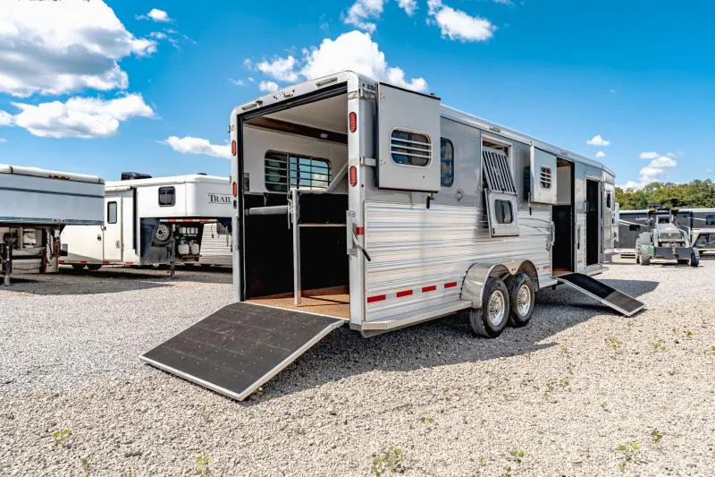used Horse Trailers Logan Coach  for sale, in North Jackson, OH Thumbnail 14