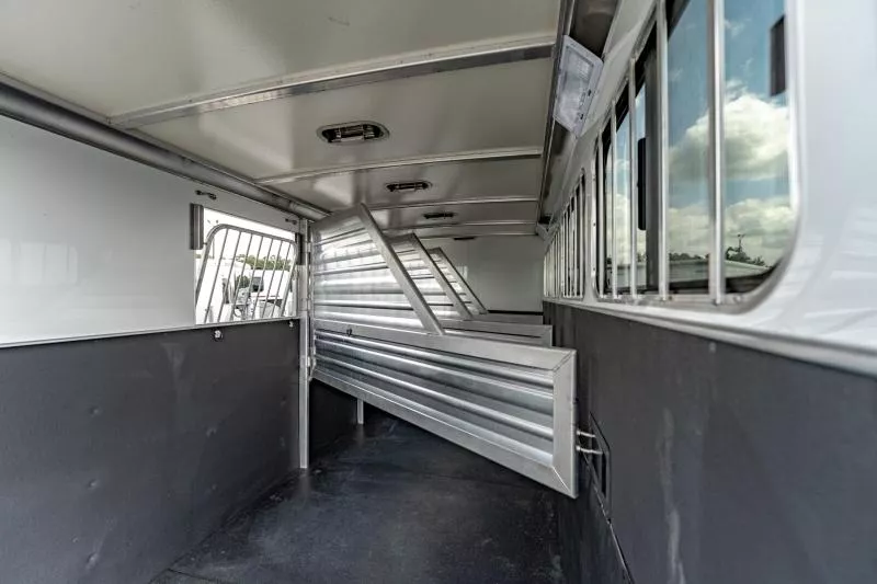 used Horse Trailers Cimarron Trailers  for sale, in North Jackson, OH Thumbnail 18