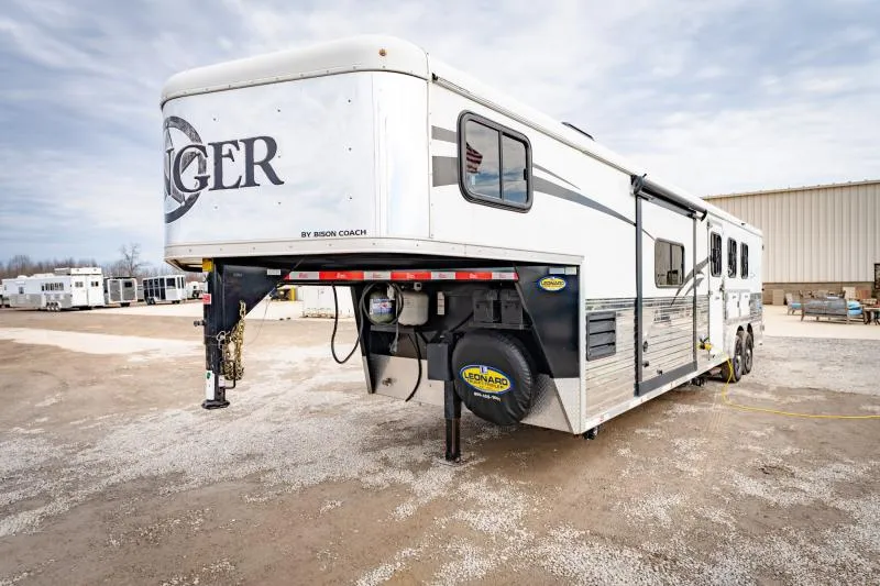 used Horse Trailers Bison Trailers  for sale, in North Jackson, OH Thumbnail 2