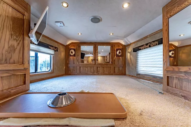 used Horse Trailers Merhow Trailers  for sale, in North Jackson, OH Thumbnail 10