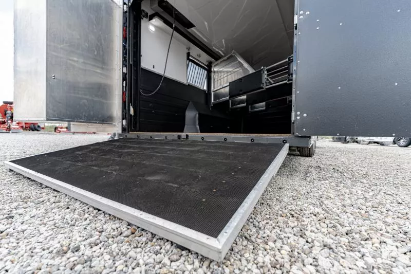 new Horse Trailers Logan Coach  for sale, in North Jackson, OH Thumbnail 46
