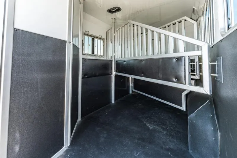 new Horse Trailers Merhow Trailers  for sale, in North Jackson, OH Thumbnail 16