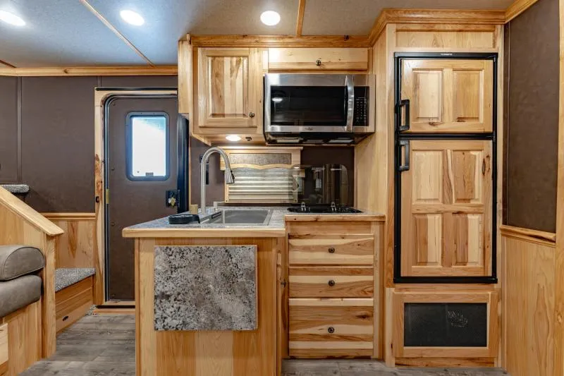 new Horse Trailers Merhow Trailers  for sale, in North Jackson, OH Thumbnail 15