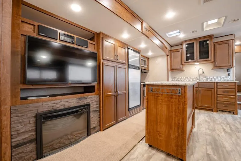 used Travel Trailers Highland Ridge RV  for sale, in North Jackson, OH Thumbnail 16