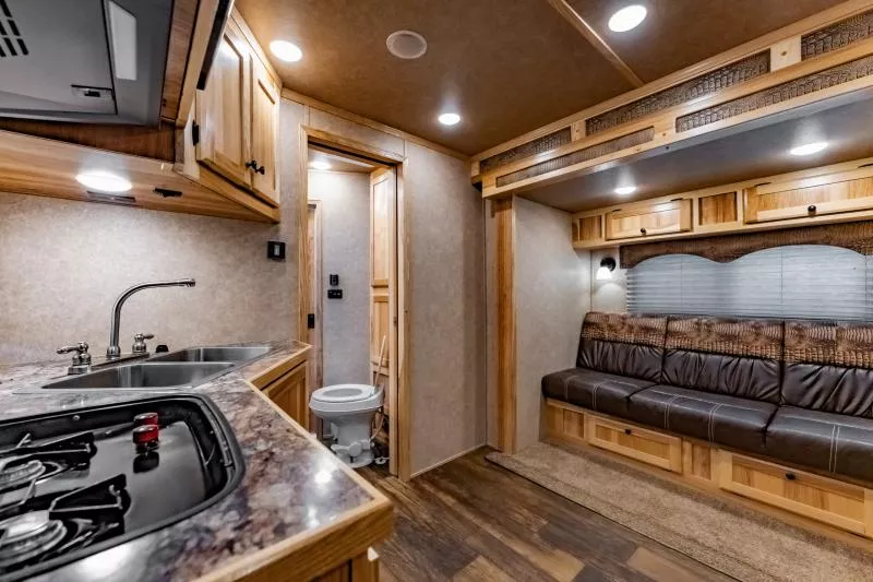 used Horse Trailers Lakota  for sale, in North Jackson, OH Thumbnail 11