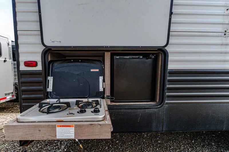 used Travel Trailers Keystone RV  for sale, in North Jackson, OH Thumbnail 14