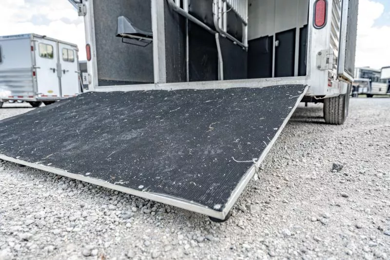 used Horse Trailers Merhow Trailers  for sale, in North Jackson, OH Thumbnail 15
