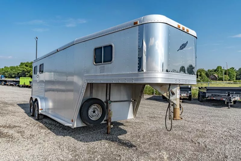 1996 Featherlite 8546 Horse Trailer