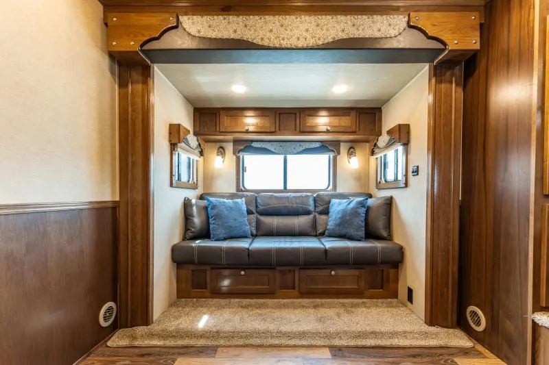 used Horse Trailers SMC Horse Trailers  for sale, in North Jackson, OH Thumbnail 14