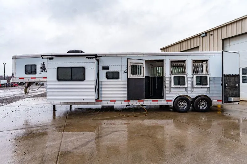 used Horse Trailers Exiss Trailers  for sale, in North Jackson, OH Thumbnail 25