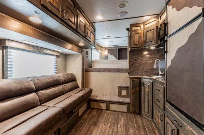 used Toy Haulers Shadow Trailers  for sale, in North Jackson, OH Thumbnail 13