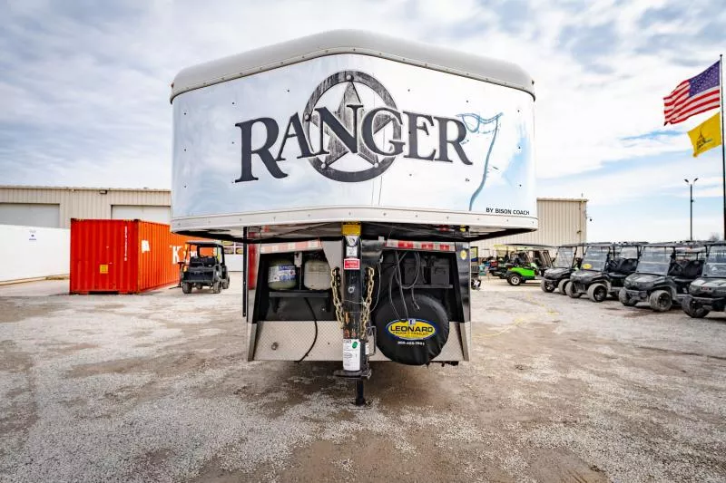 used Horse Trailers Bison Trailers  for sale, in North Jackson, OH Thumbnail 3