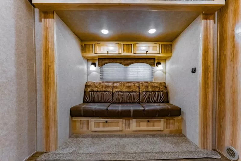 used Horse Trailers Lakota  for sale, in North Jackson, OH Thumbnail 12