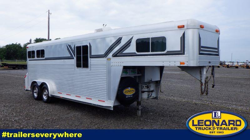 1993 2 HORSE 4 STAR GOOSENECK WITH LIVING QUARTERS HORSE TRAILER 1993 2 HORSE 4 STAR GOOSENECK WITH LIVING QUARTERS HORSE TRAILER