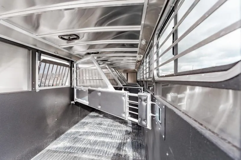 new Horse Trailers Logan Coach  for sale, in North Jackson, OH Thumbnail 17