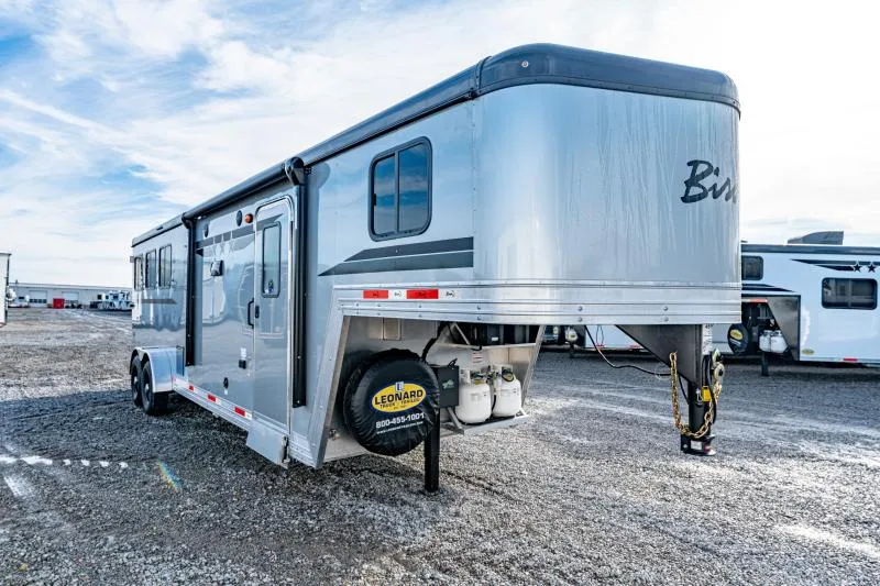 2026 Bison Trailers SV7310 Horse Trailer