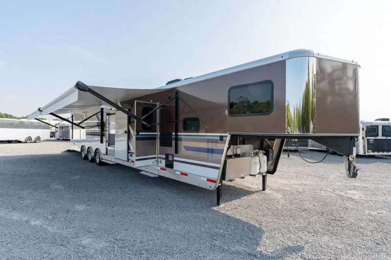 used Toy Haulers Shadow Trailers  for sale, in North Jackson, OH Thumbnail 19