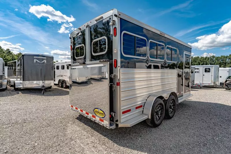 used Horse Trailers Logan Coach  for sale, in North Jackson, OH Thumbnail 7