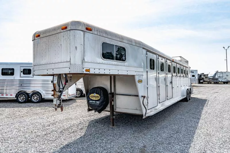 1993 4-Star Trailers XT600MT Horse Trailer