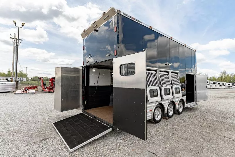 new Horse Trailers Logan Coach  for sale, in North Jackson, OH Thumbnail 49