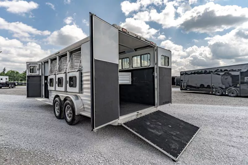 used Horse Trailers Cimarron Trailers  for sale, in North Jackson, OH Thumbnail 16