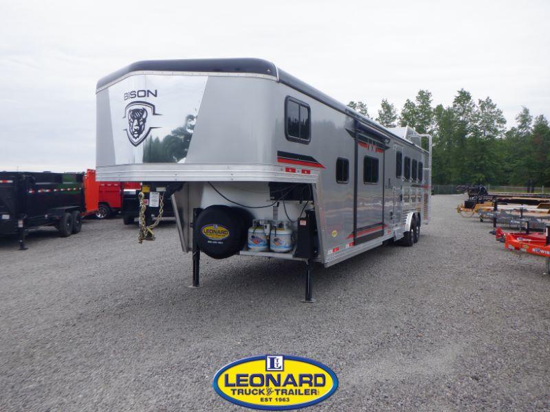 2023 New 4 Horse Bison SV8413BS Gooseneck With 13' Living Quarters Horse Trailer 2023 New 4 Horse Bison SV8413BS Gooseneck With 13' Living Quarters Horse Trailer