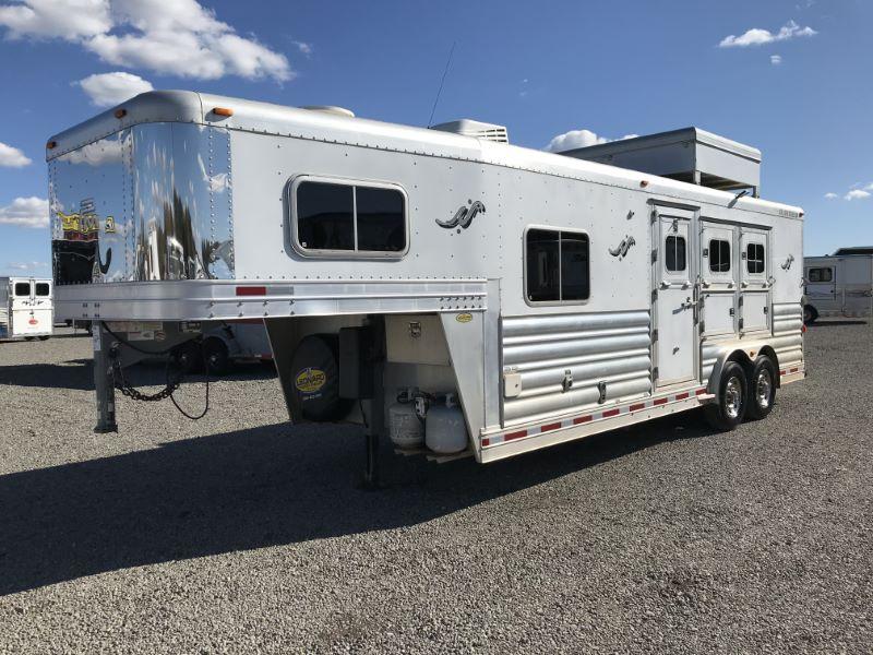 2013 3 HORSE PLATINUM GOOSENECK WITH LIVING QUARTERS 2013 3 HORSE PLATINUM GOOSENECK WITH LIVING QUARTERS